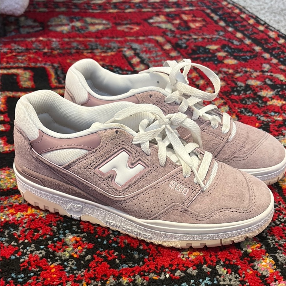 New Balance 550 Pink Sneakers